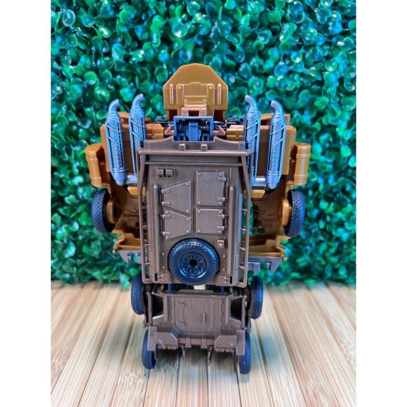 Transformers Rise Of The Beasts Buzzworthy & Bumblebee SCOURGE Smash Changers - Picture 4 of 9